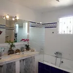 Grande Maison Jardin Piscine Clim Et Parking