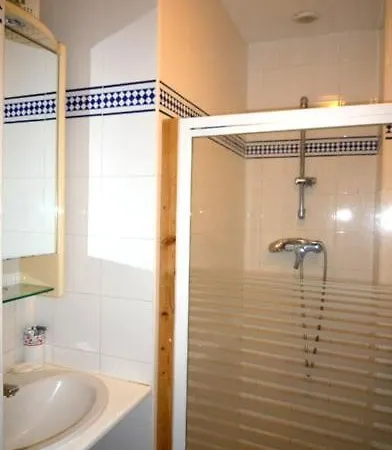 Grande Maison Jardin Piscine Clim Et Parking *