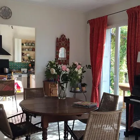 Grande Maison Jardin Piscine Clim Et Parking Villa *