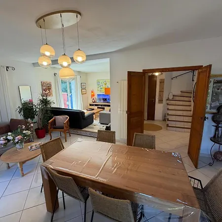 Familiale, Montpellier, Piscine, Parking, 15min Plages