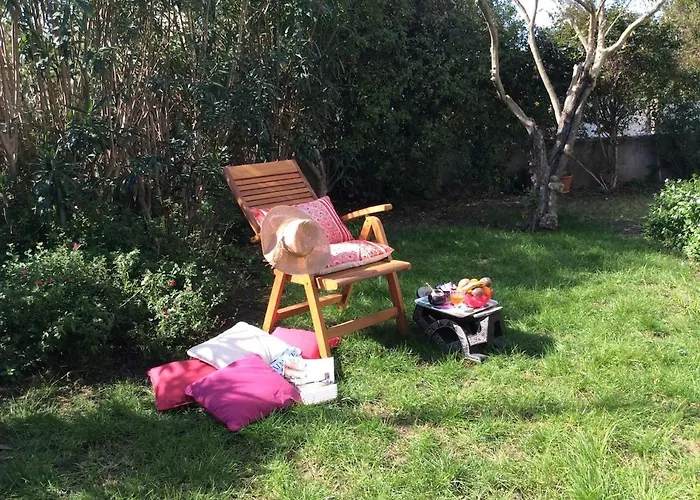 Grande Maison Jardin Piscine Clim Et Parking